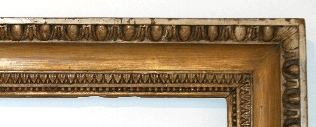 Marco tallado y dorado siglo XVIII