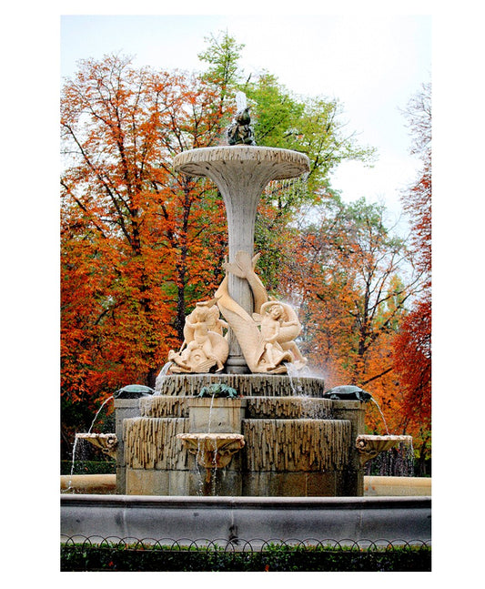 Fountain in autumn